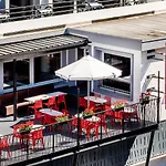 Sainte-rose Hotell