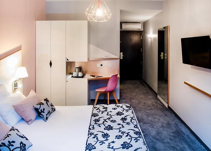 Hotel Sainte-rose 3*